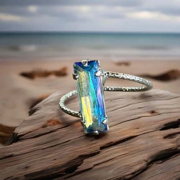 Handcrafted sparkly ring made with Austrian crystal size 6-1/2 - Picture 1 of 4